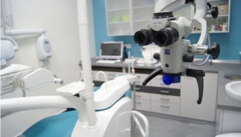 Mikroskop stomatologiczny w Dental Center Z3!